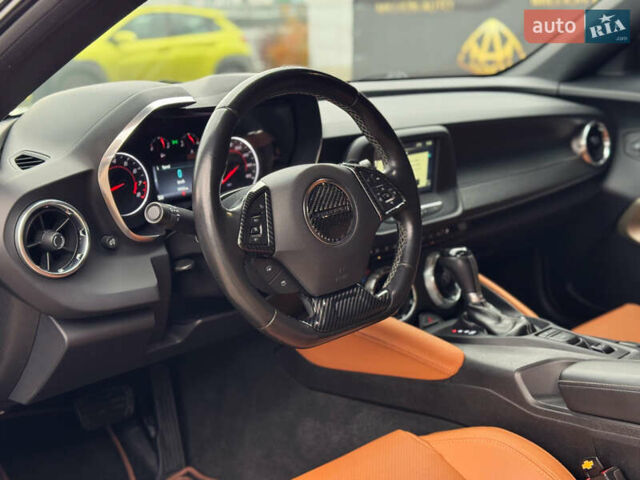 Черный Шевроле Камаро, объемом двигателя 3.6 л и пробегом 200 тыс. км за 16500 $, фото 9 на Automoto.ua