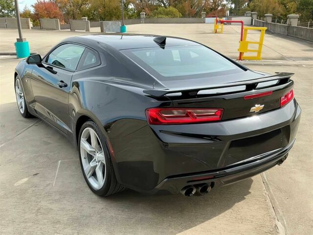 Черный Шевроле Камаро, объемом двигателя 6.2 л и пробегом 78 тыс. км за 5500 $, фото 6 на Automoto.ua