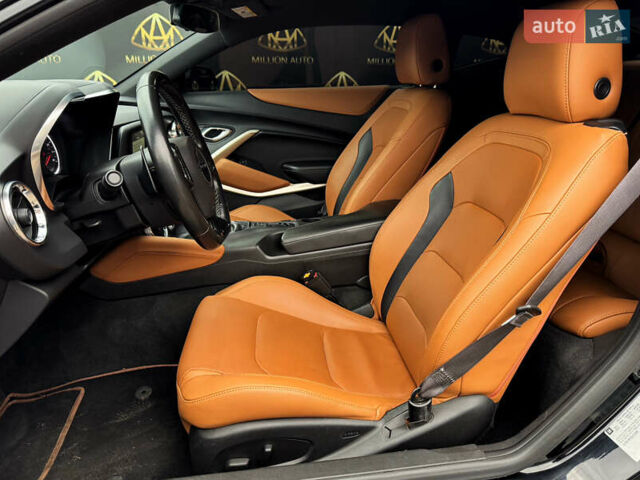 Черный Шевроле Камаро, объемом двигателя 3.6 л и пробегом 200 тыс. км за 16500 $, фото 10 на Automoto.ua