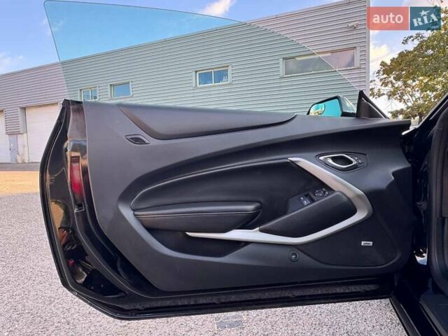 Шевроле Камаро 2016 в Киеве на Automoto.ua Черный Шевроле Камаро, объемом двигателя 2 л и пробегом 61 тыс. км за 21000 $, фото 11 на Automoto.ua