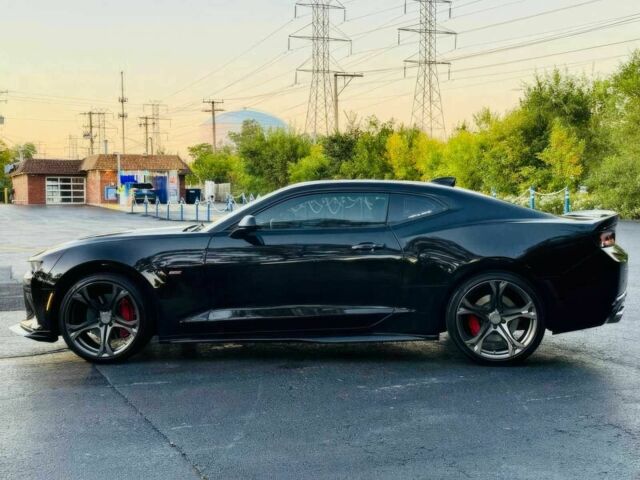 Черный Шевроле Камаро, объемом двигателя 6.2 л и пробегом 76 тыс. км за 3300 $, фото 4 на Automoto.ua