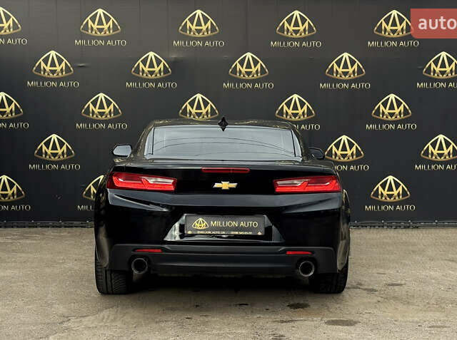 Черный Шевроле Камаро, объемом двигателя 3.6 л и пробегом 200 тыс. км за 16500 $, фото 4 на Automoto.ua