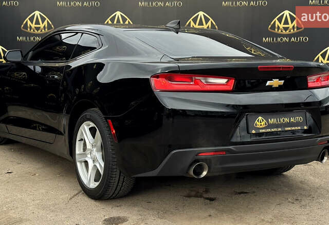 Черный Шевроле Камаро, объемом двигателя 3.6 л и пробегом 200 тыс. км за 16500 $, фото 7 на Automoto.ua