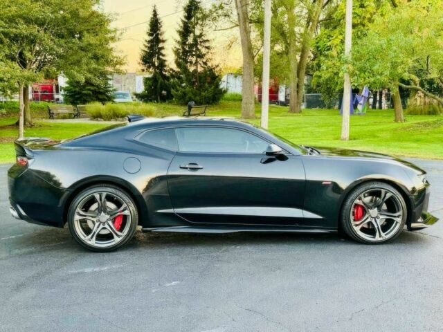 Черный Шевроле Камаро, объемом двигателя 6.2 л и пробегом 76 тыс. км за 3300 $, фото 3 на Automoto.ua