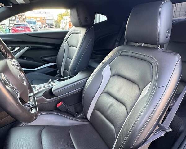 Шевроле Камаро 2016 в Киеве на Automoto.ua Черный Шевроле Камаро, объемом двигателя 2 л и пробегом 61 тыс. км за 21000 $, фото 12 на Automoto.ua