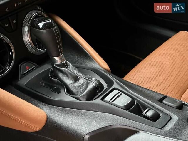 Черный Шевроле Камаро, объемом двигателя 3.56 л и пробегом 200 тыс. км за 18500 $, фото 7 на Automoto.ua