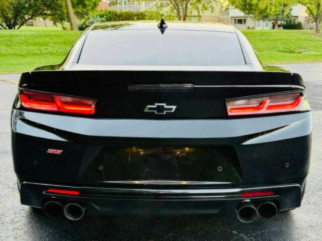 Черный Шевроле Камаро, объемом двигателя 6.2 л и пробегом 76 тыс. км за 3300 $, фото 6 на Automoto.ua