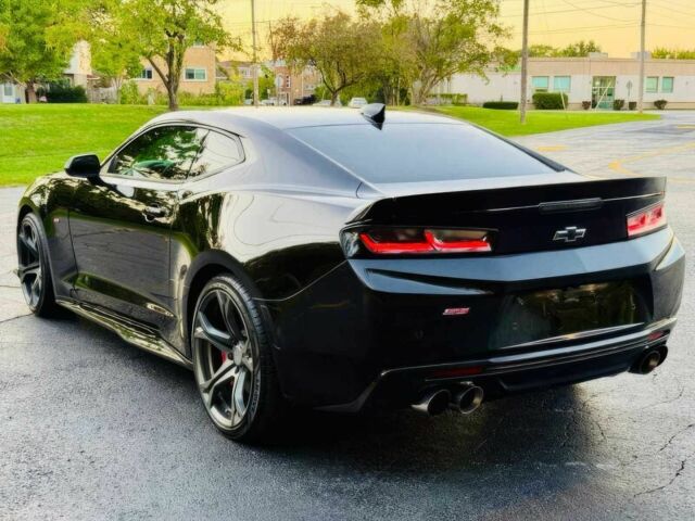 Черный Шевроле Камаро, объемом двигателя 6.2 л и пробегом 76 тыс. км за 3300 $, фото 7 на Automoto.ua