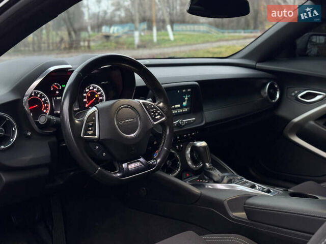 Черный Шевроле Камаро, объемом двигателя 3.64 л и пробегом 88 тыс. км за 17999 $, фото 9 на Automoto.ua