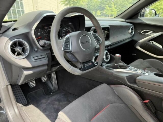 Чорний Шевроле Камаро, об'ємом двигуна 6.2 л та пробігом 37 тис. км за 5500 $, фото 7 на Automoto.ua