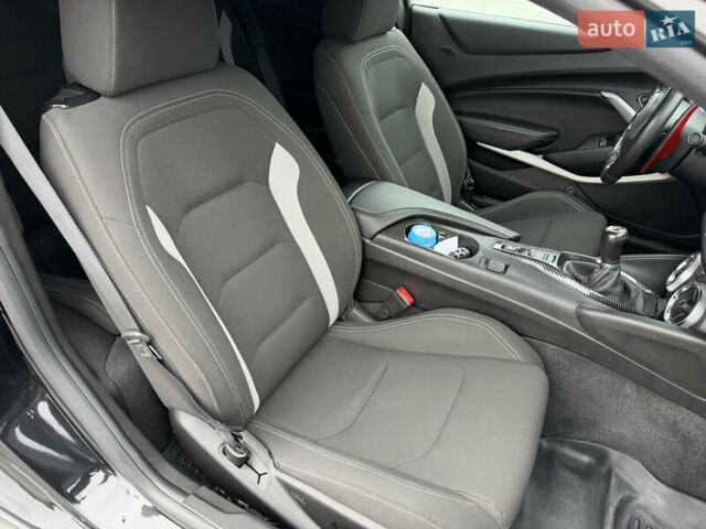 Черный Шевроле Камаро, объемом двигателя 6.2 л и пробегом 45 тыс. км за 39900 $, фото 16 на Automoto.ua