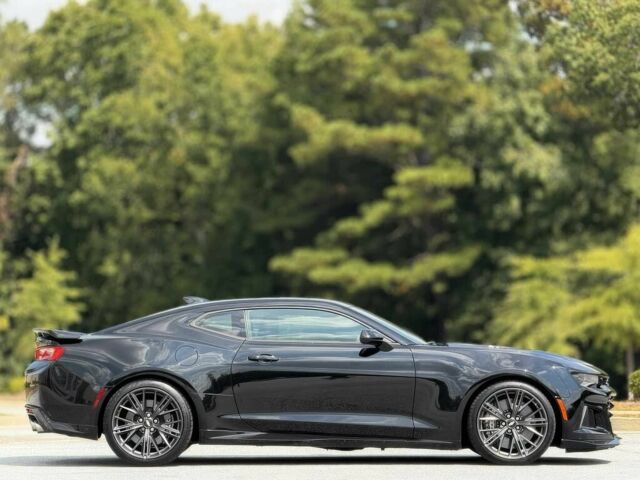 Чорний Шевроле Камаро, об'ємом двигуна 6.2 л та пробігом 37 тис. км за 5500 $, фото 5 на Automoto.ua