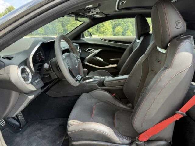 Чорний Шевроле Камаро, об'ємом двигуна 6.2 л та пробігом 37 тис. км за 5500 $, фото 9 на Automoto.ua