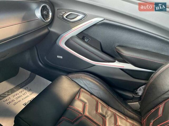 Червоний Шевроле Камаро, об'ємом двигуна 6.16 л та пробігом 3 тис. км за 77777 $, фото 16 на Automoto.ua