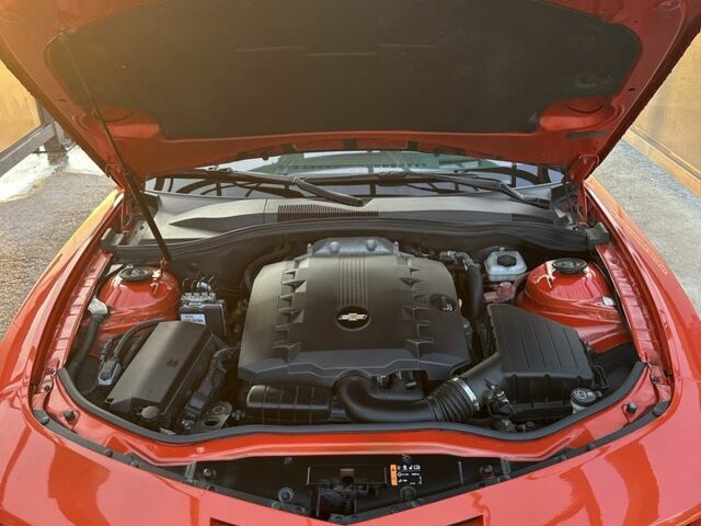Красный Шевроле Камаро, объемом двигателя 3.6 л и пробегом 99 тыс. км за 14800 $, фото 6 на Automoto.ua