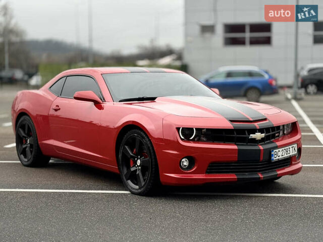 Красный Шевроле Камаро, объемом двигателя 6.2 л и пробегом 33 тыс. км за 22400 $, фото 3 на Automoto.ua