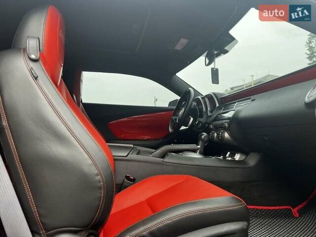 Красный Шевроле Камаро, объемом двигателя 6.16 л и пробегом 32 тыс. км за 28500 $, фото 35 на Automoto.ua