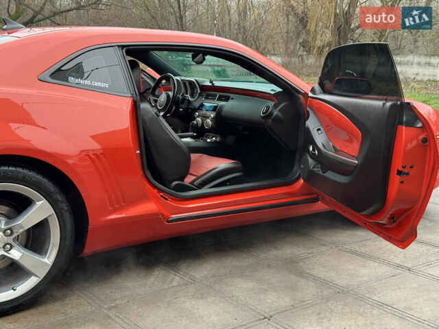 Красный Шевроле Камаро, объемом двигателя 3.56 л и пробегом 99 тыс. км за 12600 $, фото 24 на Automoto.ua