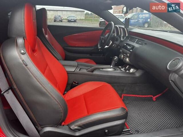 Красный Шевроле Камаро, объемом двигателя 6.16 л и пробегом 32 тыс. км за 28500 $, фото 33 на Automoto.ua