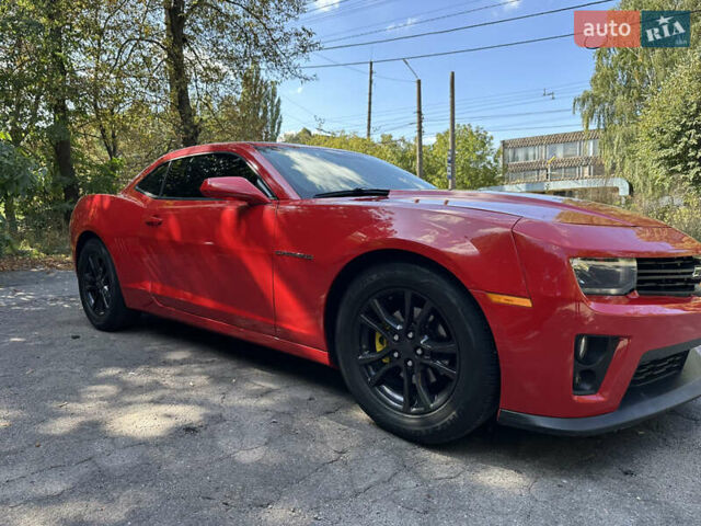 Красный Шевроле Камаро, объемом двигателя 3.6 л и пробегом 300 тыс. км за 11700 $, фото 1 на Automoto.ua
