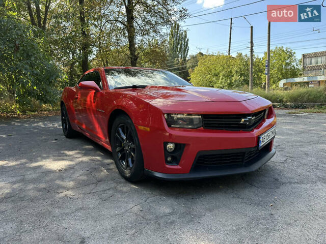 Красный Шевроле Камаро, объемом двигателя 3.6 л и пробегом 300 тыс. км за 11700 $, фото 3 на Automoto.ua