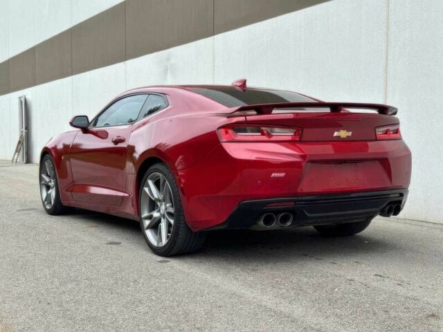 Красный Шевроле Камаро, объемом двигателя 6.2 л и пробегом 71 тыс. км за 3300 $, фото 7 на Automoto.ua