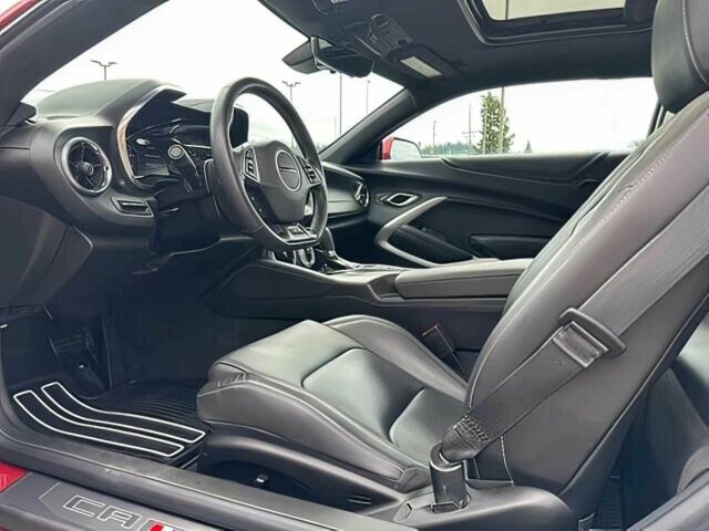 Червоний Шевроле Камаро, об'ємом двигуна 6.2 л та пробігом 33 тис. км за 19900 $, фото 7 на Automoto.ua