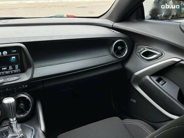 Шевроле Камаро 2016 в Киеве на Automoto.ua Шевроле Камаро, объемом двигателя 2 л и пробегом 122 тыс. км за 15650 $, фото 26 на Automoto.ua