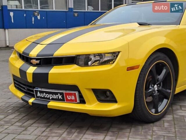 Желтый Шевроле Камаро, объемом двигателя 3.5 л и пробегом 106 тыс. км за 14940 $, фото 11 на Automoto.ua