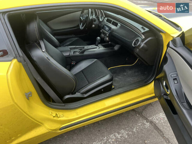 Жовтий Шевроле Камаро, об'ємом двигуна 3.6 л та пробігом 245 тис. км за 16500 $, фото 9 на Automoto.ua