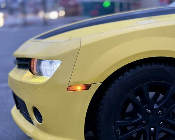 Жовтий Шевроле Камаро, об'ємом двигуна 3.6 л та пробігом 245 тис. км за 16500 $, фото 7 на Automoto.ua