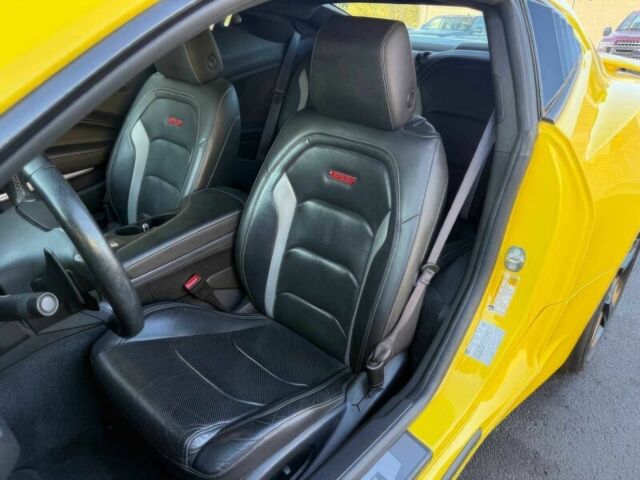 Шевроле Камаро 2016 в Житомире на Automoto.ua Желтый Шевроле Камаро, объемом двигателя 6.2 л и пробегом 74 тыс. км за 3300 $, фото 8 на Automoto.ua