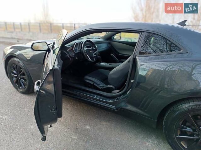 Серый Шевроле Камаро, объемом двигателя 3.6 л и пробегом 116 тыс. км за 15500 $, фото 11 на Automoto.ua