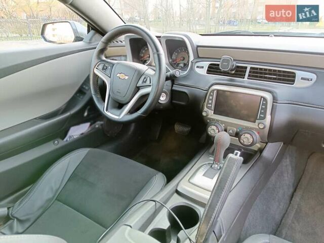 Серый Шевроле Камаро, объемом двигателя 3.6 л и пробегом 116 тыс. км за 15500 $, фото 14 на Automoto.ua