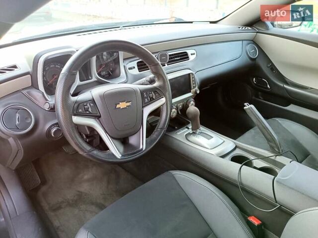 Серый Шевроле Камаро, объемом двигателя 3.6 л и пробегом 116 тыс. км за 15500 $, фото 17 на Automoto.ua