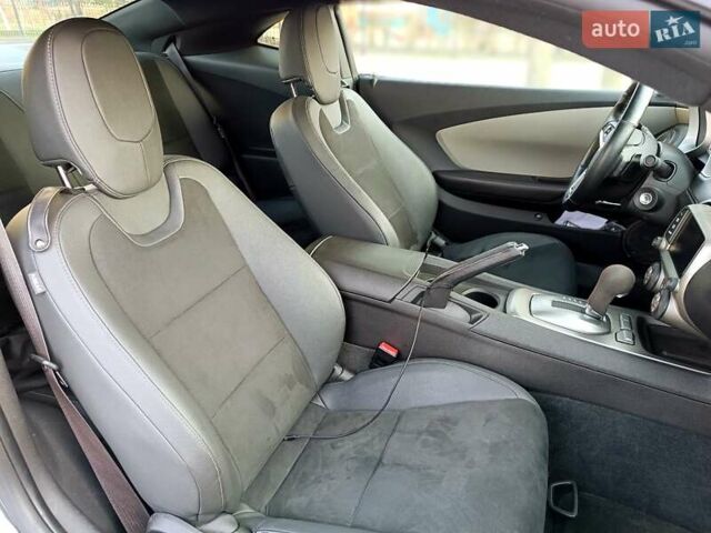 Серый Шевроле Камаро, объемом двигателя 3.6 л и пробегом 116 тыс. км за 15500 $, фото 16 на Automoto.ua