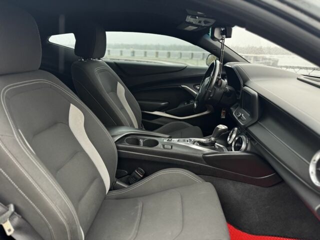 Серый Шевроле Камаро, объемом двигателя 3.6 л и пробегом 155 тыс. км за 17200 $, фото 8 на Automoto.ua