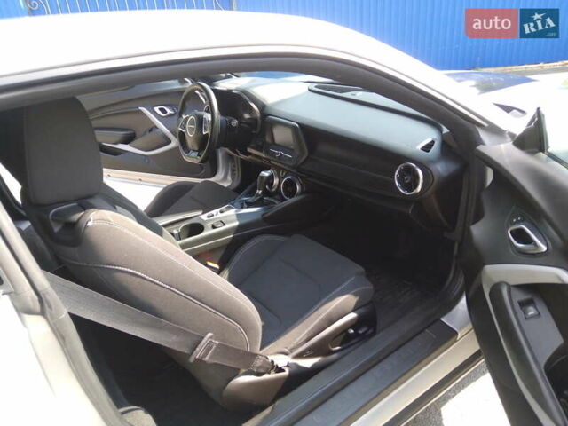 Серый Шевроле Камаро, объемом двигателя 2 л и пробегом 61 тыс. км за 21000 $, фото 21 на Automoto.ua