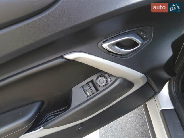 Серый Шевроле Камаро, объемом двигателя 2 л и пробегом 61 тыс. км за 21000 $, фото 19 на Automoto.ua