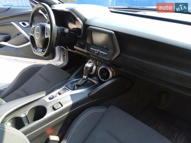 Серый Шевроле Камаро, объемом двигателя 2 л и пробегом 61 тыс. км за 21000 $, фото 20 на Automoto.ua