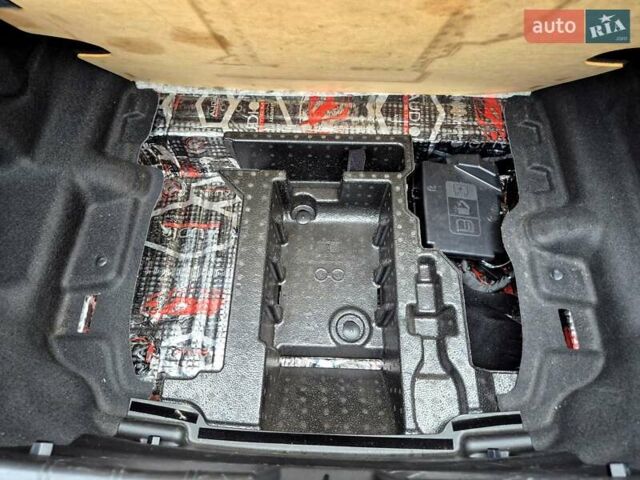 Серый Шевроле Камаро, объемом двигателя 3.6 л и пробегом 35 тыс. км за 32600 $, фото 18 на Automoto.ua