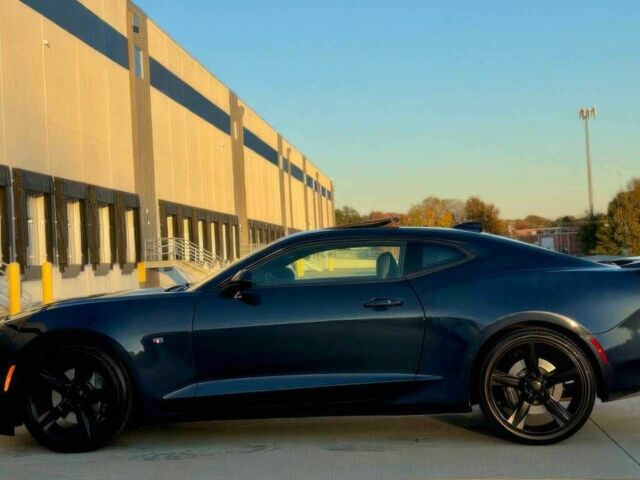 Синий Шевроле Камаро, объемом двигателя 6.2 л и пробегом 70 тыс. км за 18400 $, фото 3 на Automoto.ua