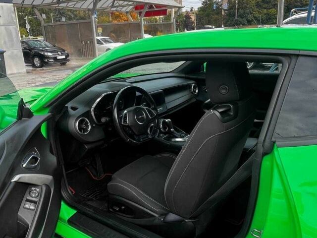 Зеленый Шевроле Камаро, объемом двигателя 2 л и пробегом 70 тыс. км за 20500 $, фото 11 на Automoto.ua