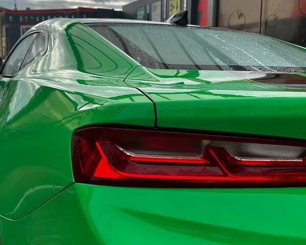 Зеленый Шевроле Камаро, объемом двигателя 2 л и пробегом 70 тыс. км за 20500 $, фото 6 на Automoto.ua