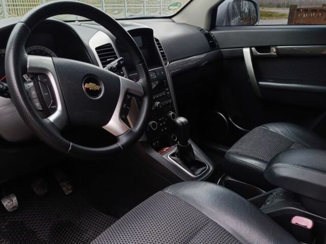 Серый Шевроле Каприз, объемом двигателя 2.4 л и пробегом 198 тыс. км за 9300 $, фото 4 на Automoto.ua