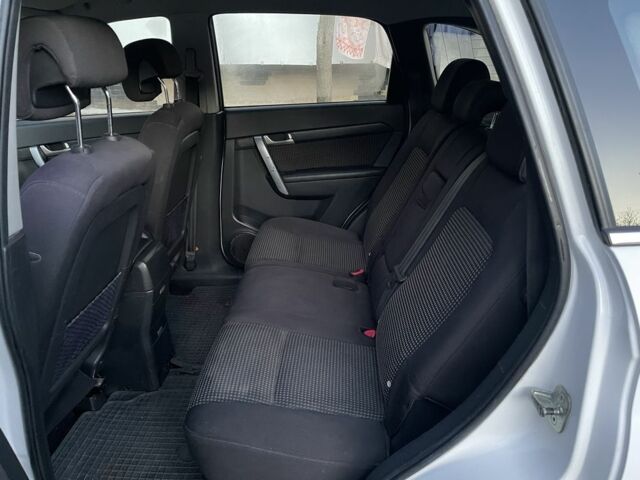 Белый Шевроле Каптива, объемом двигателя 2.4 л и пробегом 3 тыс. км за 7350 $, фото 5 на Automoto.ua