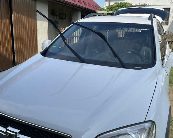 Белый Шевроле Каптива, объемом двигателя 1.99 л и пробегом 254 тыс. км за 9800 $, фото 26 на Automoto.ua