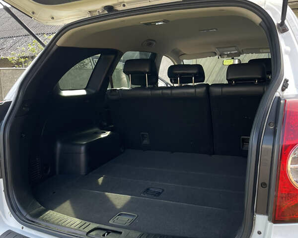 Белый Шевроле Каптива, объемом двигателя 1.99 л и пробегом 254 тыс. км за 9800 $, фото 19 на Automoto.ua