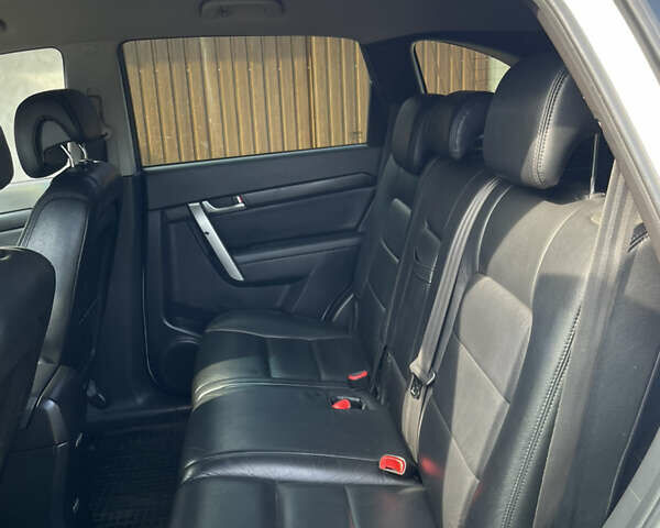 Белый Шевроле Каптива, объемом двигателя 1.99 л и пробегом 254 тыс. км за 9800 $, фото 16 на Automoto.ua