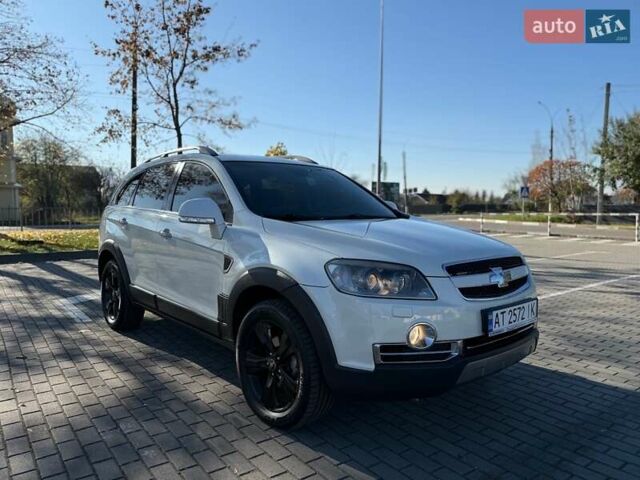 Білий Шевроле Каптіва, об'ємом двигуна 2 л та пробігом 245 тис. км за 9300 $, фото 8 на Automoto.ua